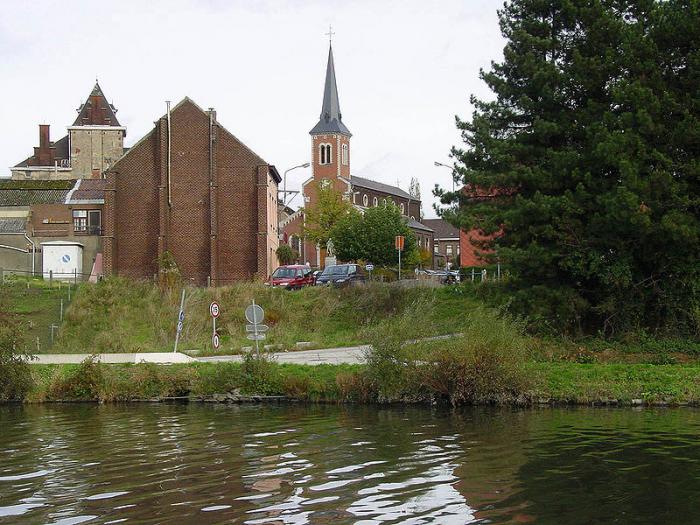 Vue eglise du canal